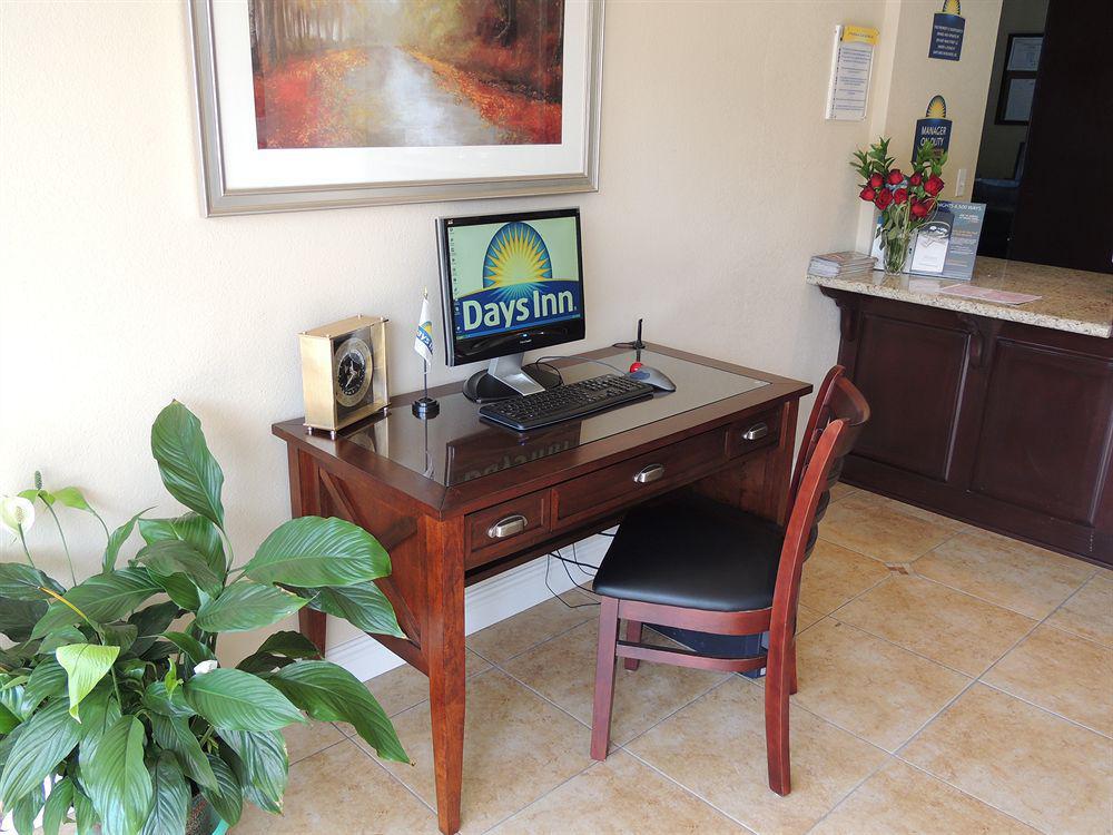 Days Inn By Wyndham Santa Maria Εξωτερικό φωτογραφία